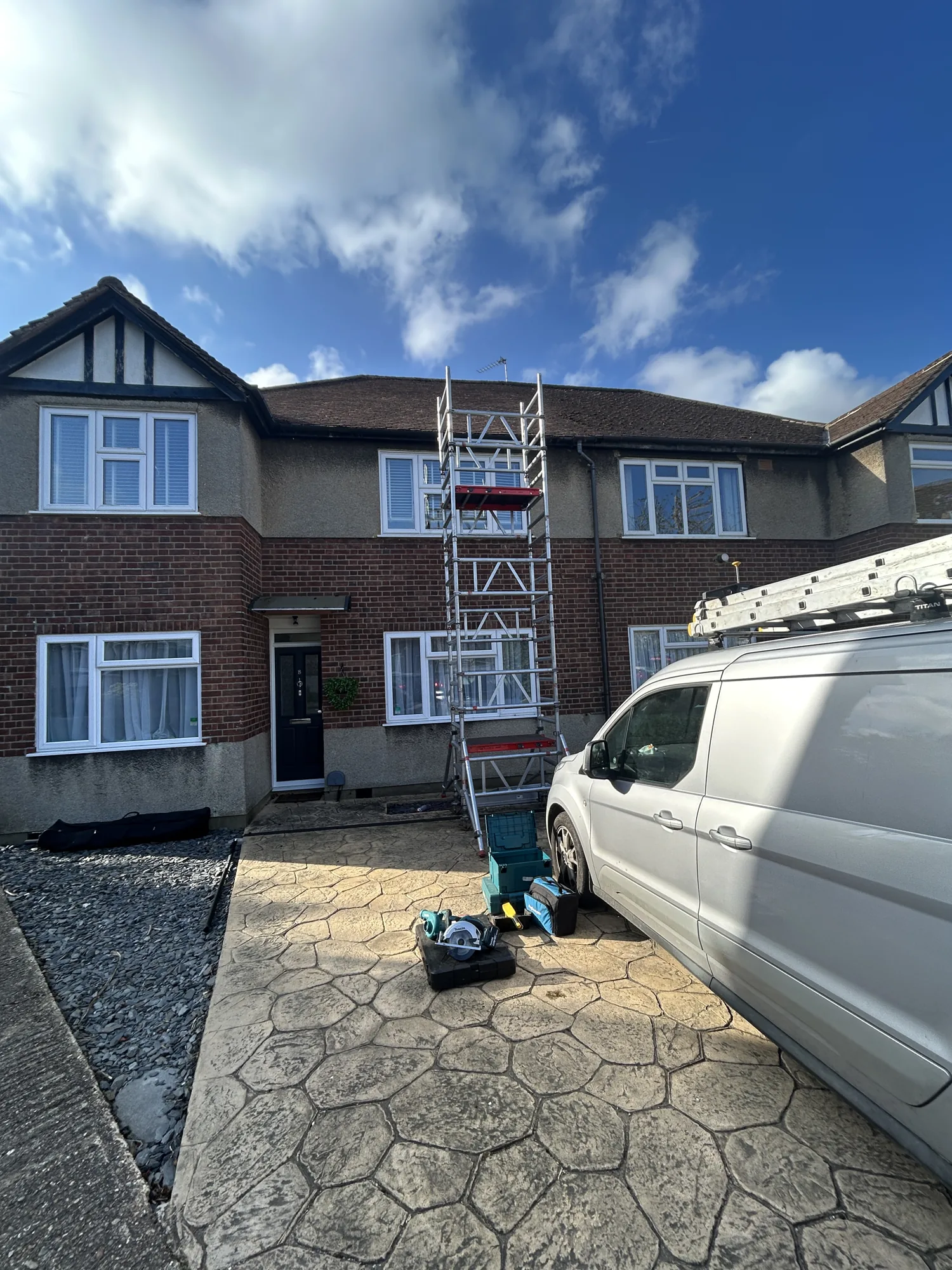 Scaffold set up for safe roof cleaning access
